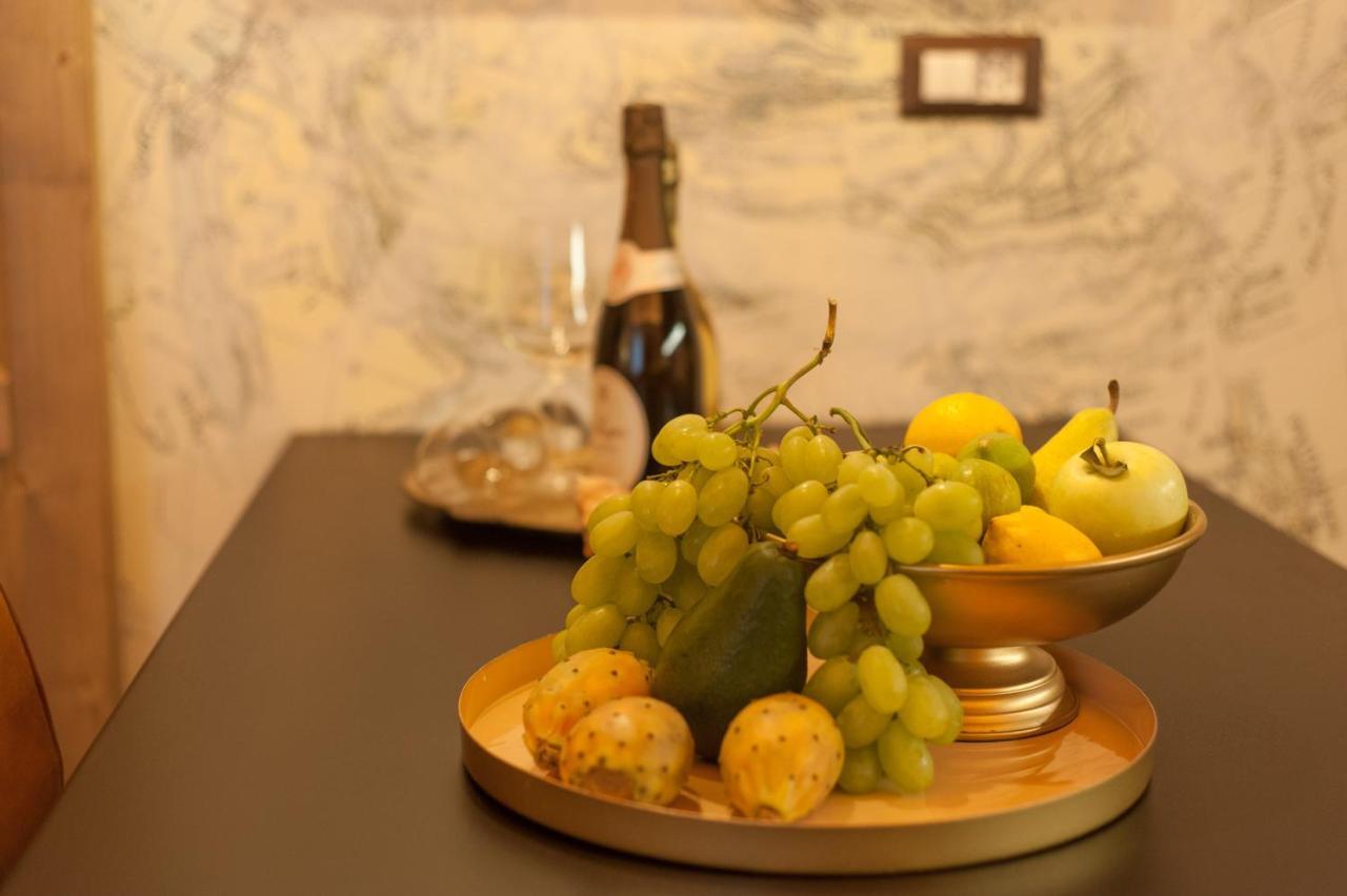 In Rada Bed & Breakfast Trani Exterior photo